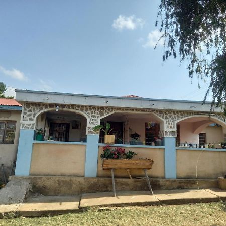 Emmy'S Backpackers Hostel Iringa Buitenkant foto
