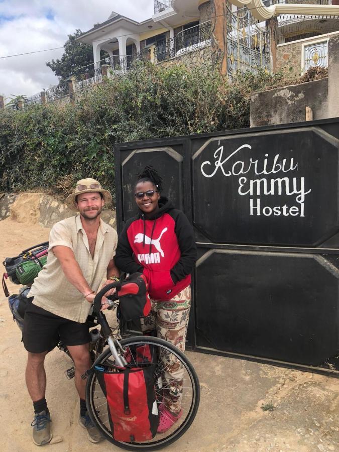 Emmy'S Backpackers Hostel Iringa Buitenkant foto