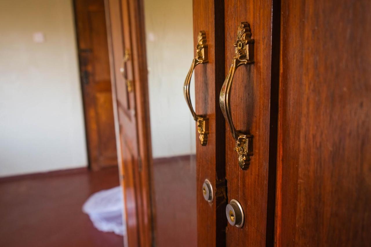 Emmy'S Backpackers Hostel Iringa Buitenkant foto